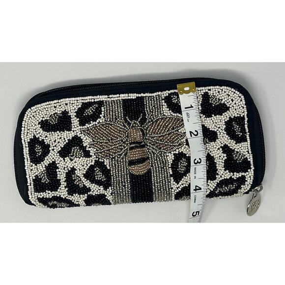 America & Beyond Beaded Bee Clutch Wallet. New no tags - Picture 8 of 9